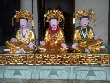 Tượng tam tòa thánh mẫu